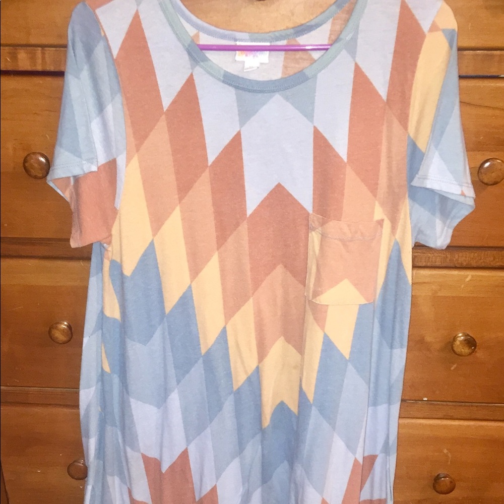 XL LulaRoe Aztec Chevron Carly
